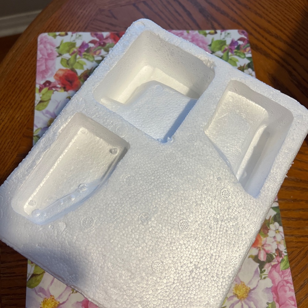 Santa Tea Light Holders - New In Box - Picture 6 of 13